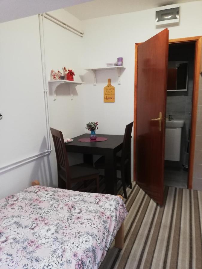 Studio Apartman Small Lili Popovaca Kültér fotó